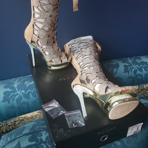 SOLD Pleaser Day & Night heels - Picture 3 of 12